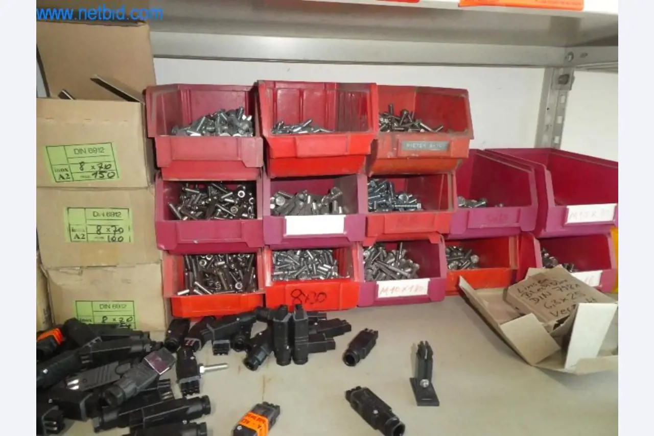 Betriebs- und Geschäftsausstattung (Fenster- und Metallbau)-3