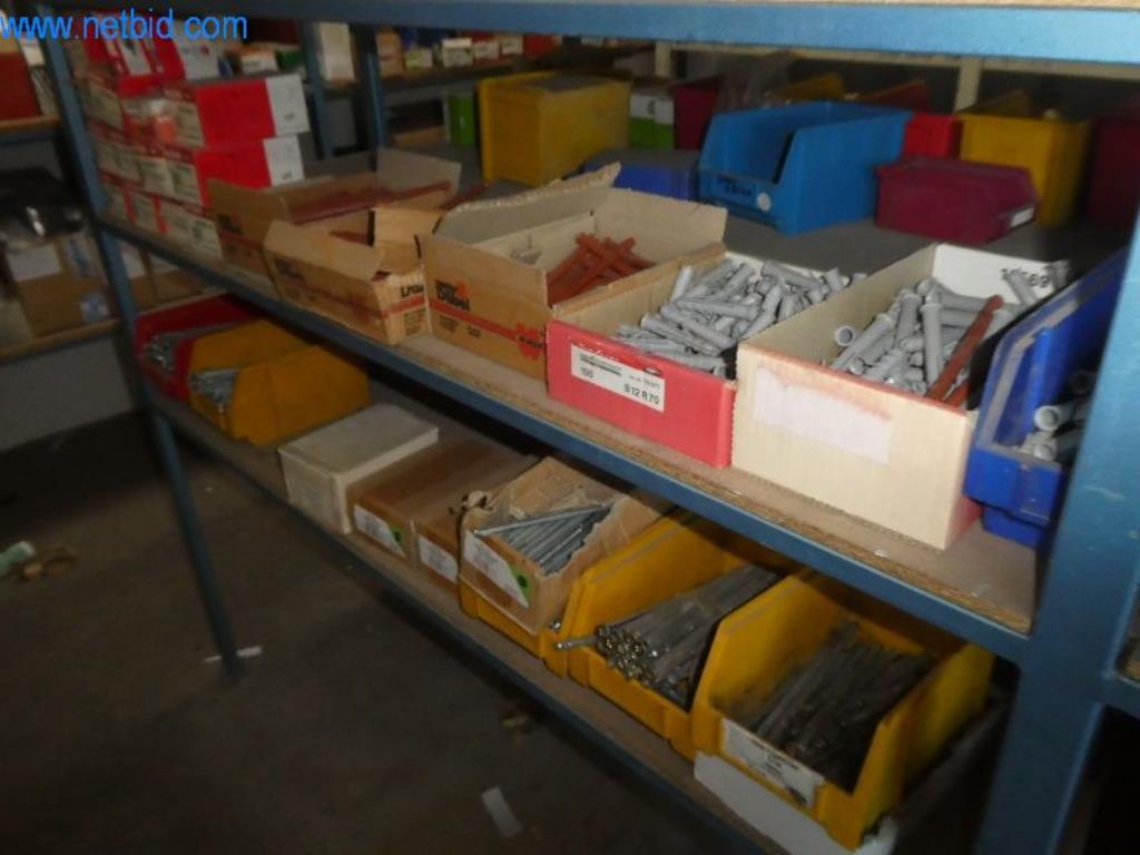 Equipamento operacional e de escritório (janelas e construção metálica)-5