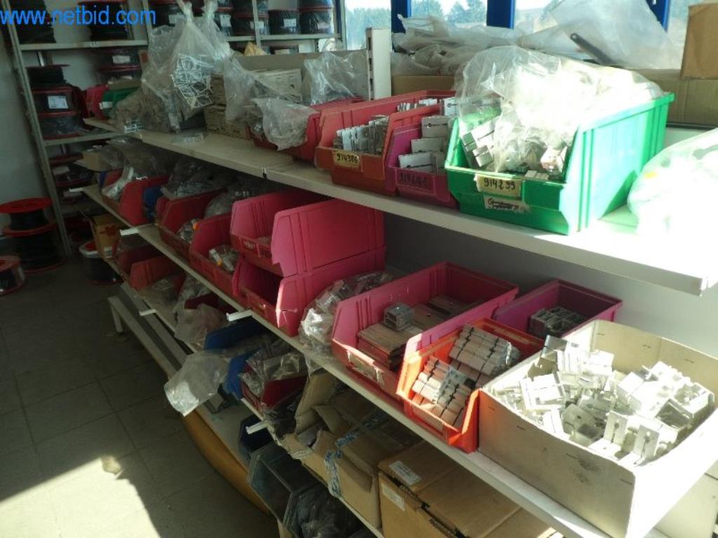 Equipement d'entreprise (fenêtres et construction métallique)-2