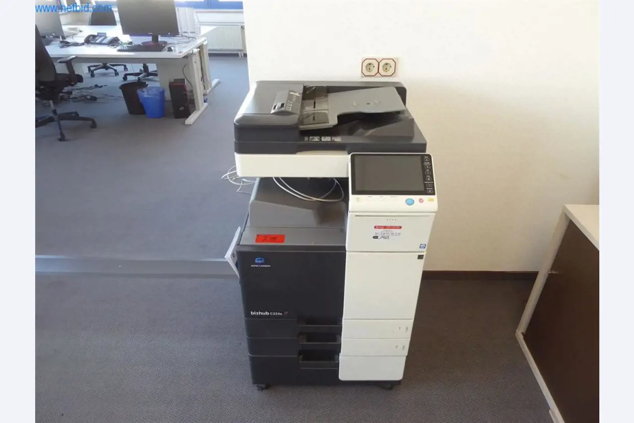 Sprzęt operacyjny i biurowy (okna i konstrukcje metalowe)-1