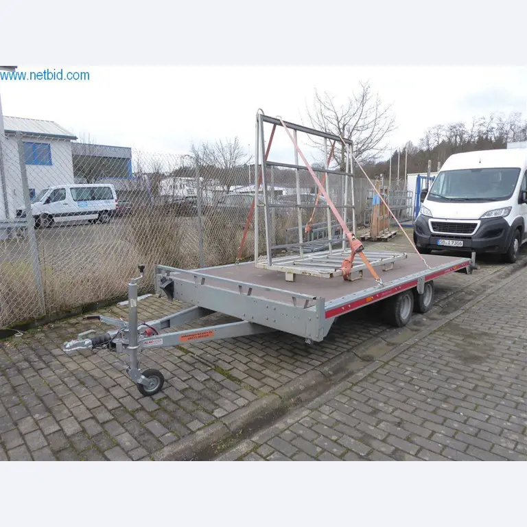 Sprzęt operacyjny i biurowy (okna i konstrukcje metalowe)-1