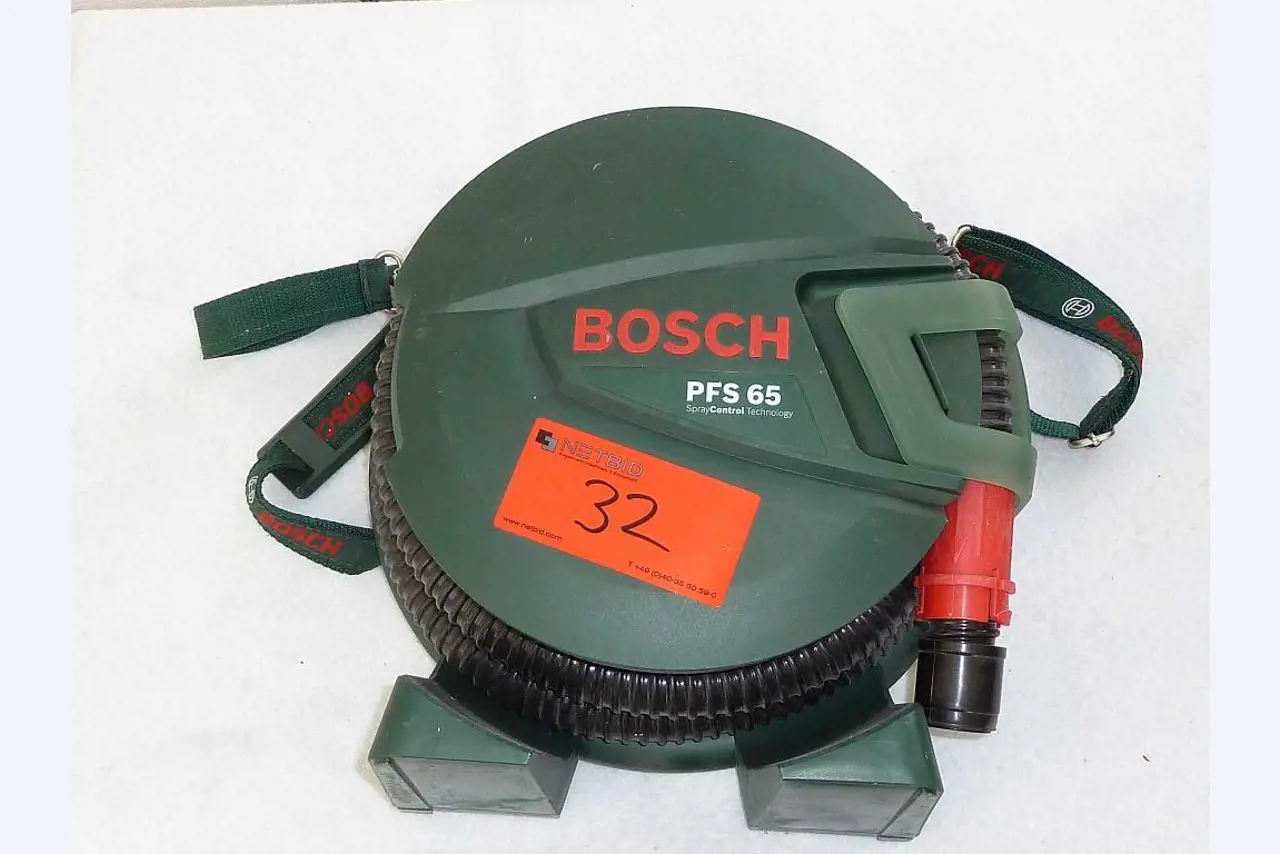 Dobrze utrzymany sprzęt firmowy dla sprzedawcy modułów słonecznych i baterii litowych-2