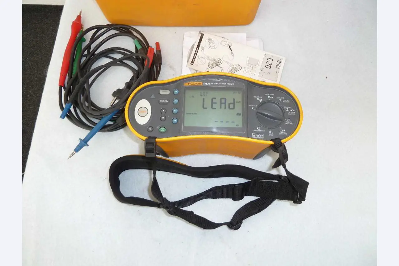 Gepflegte Firmenausstattung eines Solarmodul- und Lithiumbatterie Händlers-2