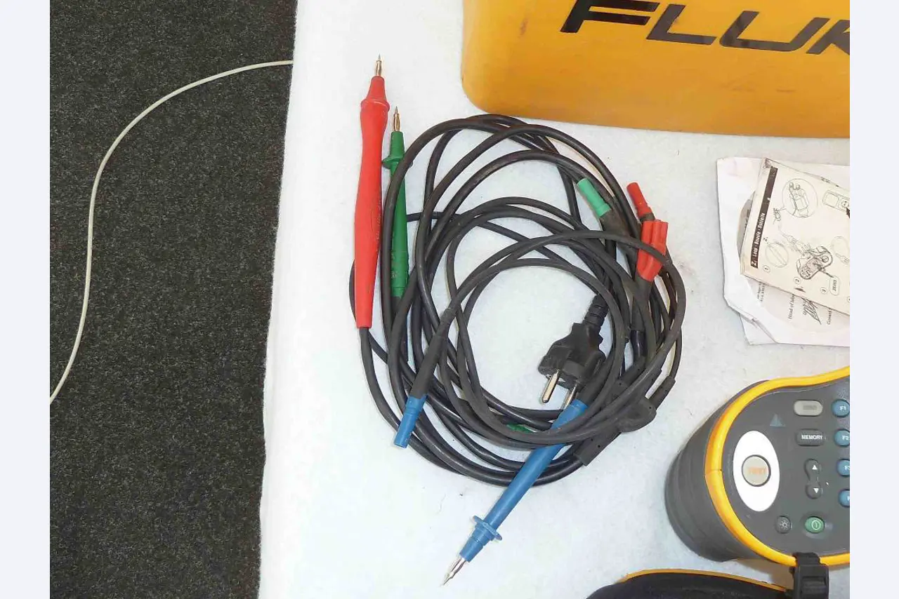 Gepflegte Firmenausstattung eines Solarmodul- und Lithiumbatterie Händlers-3