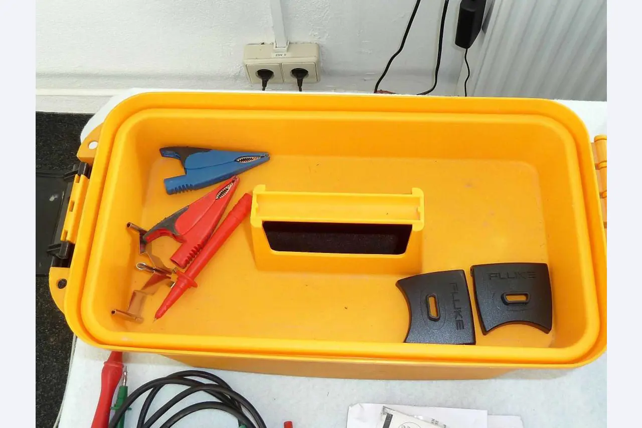 Gepflegte Firmenausstattung eines Solarmodul- und Lithiumbatterie Händlers-4