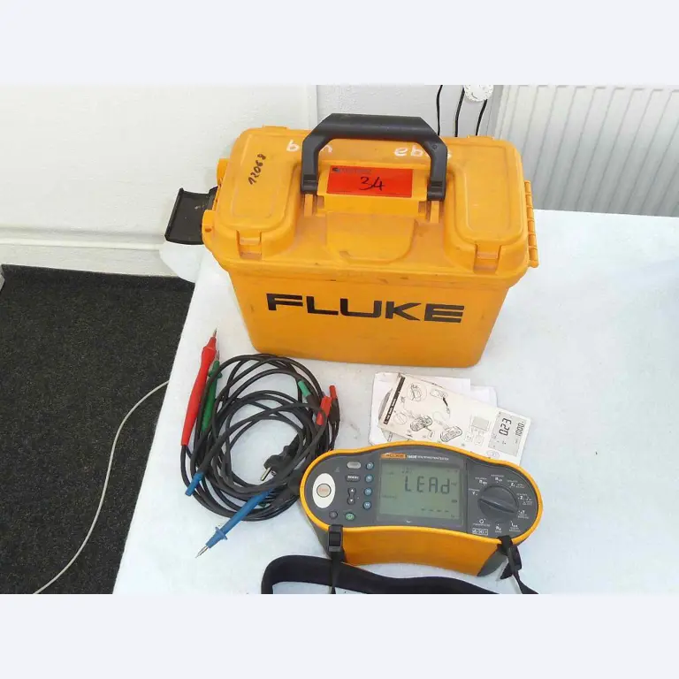 Gepflegte Firmenausstattung eines Solarmodul- und Lithiumbatterie Händlers-5