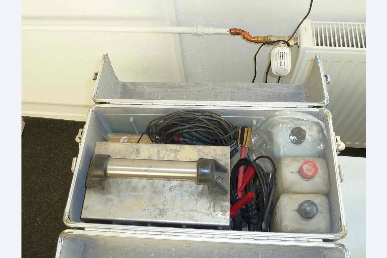 Equipos de empresa en buen estado para un distribuidor de módulos solares y baterías de litio-5