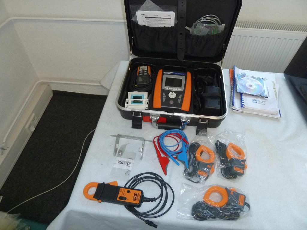 Dobrze utrzymany sprzęt firmowy dla sprzedawcy modułów słonecznych i baterii litowych-1