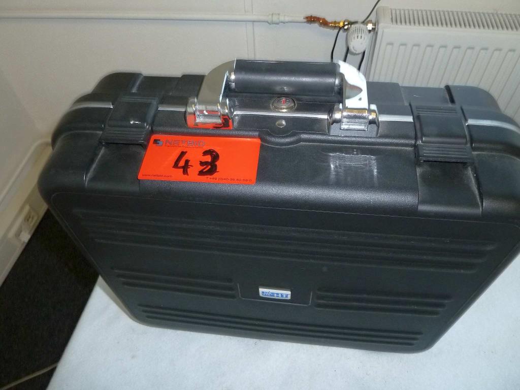 Dobrze utrzymany sprzęt firmowy dla sprzedawcy modułów słonecznych i baterii litowych-7