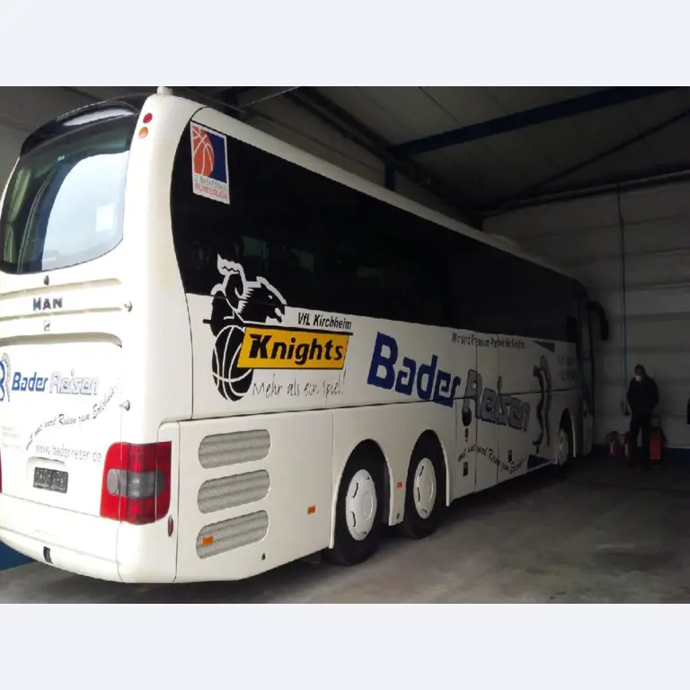 Gepflegte Linien- und Reisebusse, Bus-Transportanhänger, Betriebs- und Geschäftsausstattung-1