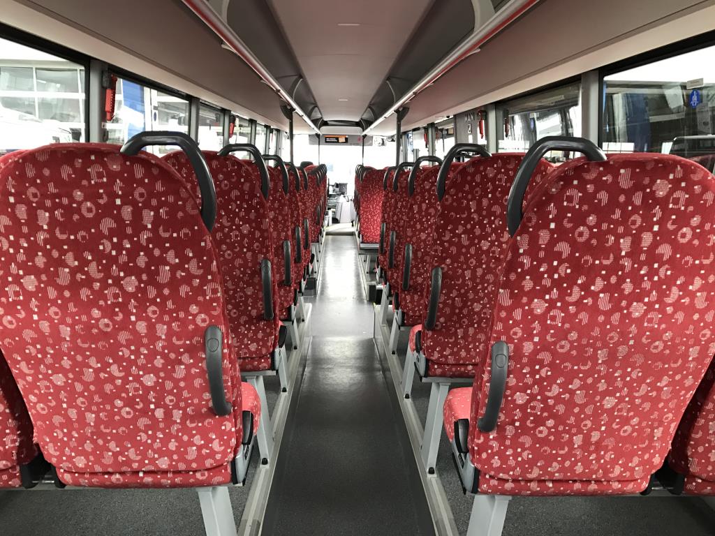 Dobrze utrzymane autobusy i autokary, przyczepy do transportu autobusowego, sprzęt operacyjny i biznesowy-9