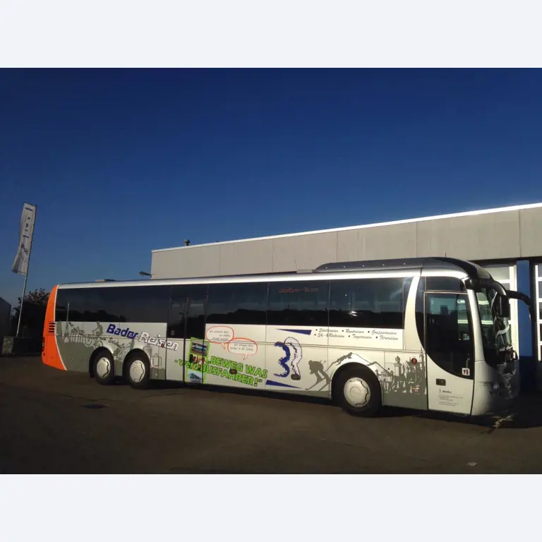Gepflegte Linien- und Reisebusse, Bus-Transportanhänger, Betriebs- und Geschäftsausstattung-10
