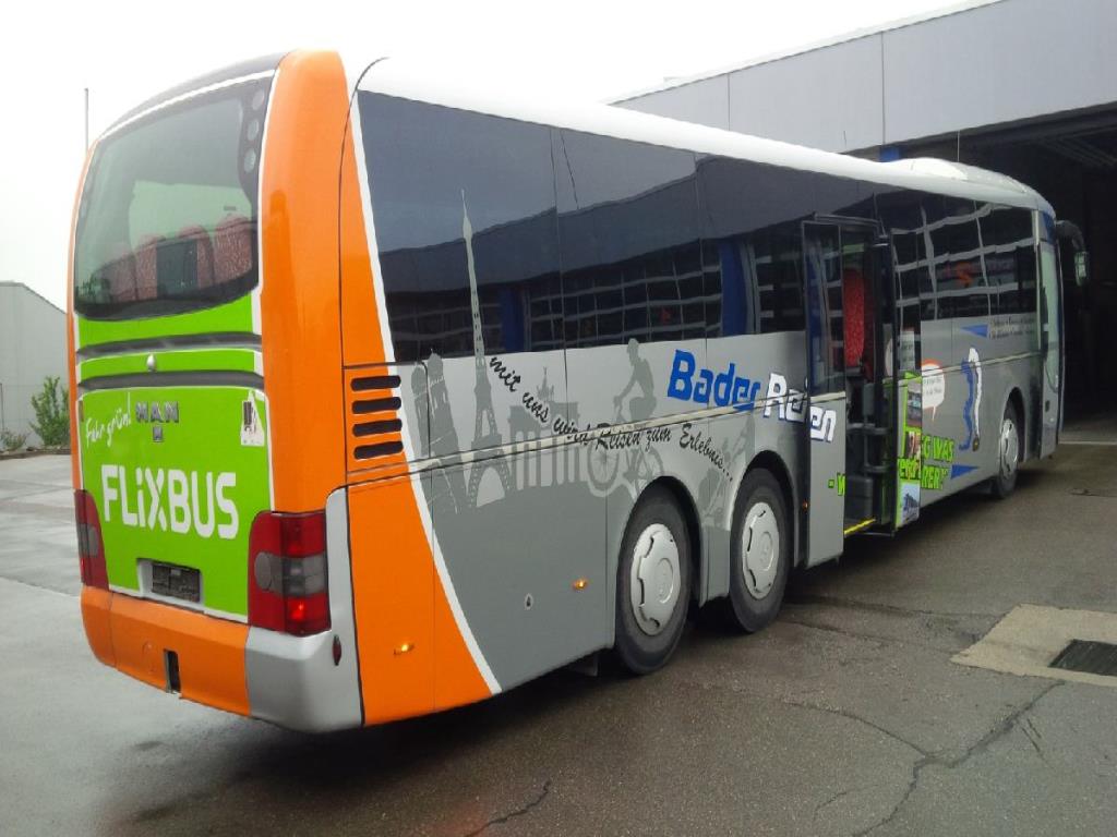 Dobrze utrzymane autobusy i autokary, przyczepy do transportu autobusowego, sprzęt operacyjny i biznesowy-3