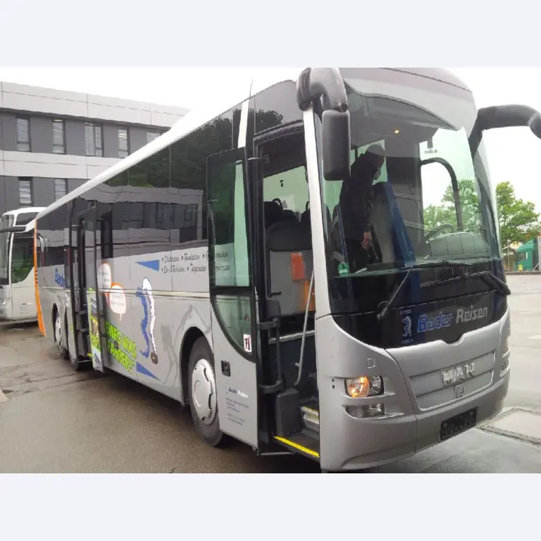 Gepflegte Linien- und Reisebusse, Bus-Transportanhänger, Betriebs- und Geschäftsausstattung-4
