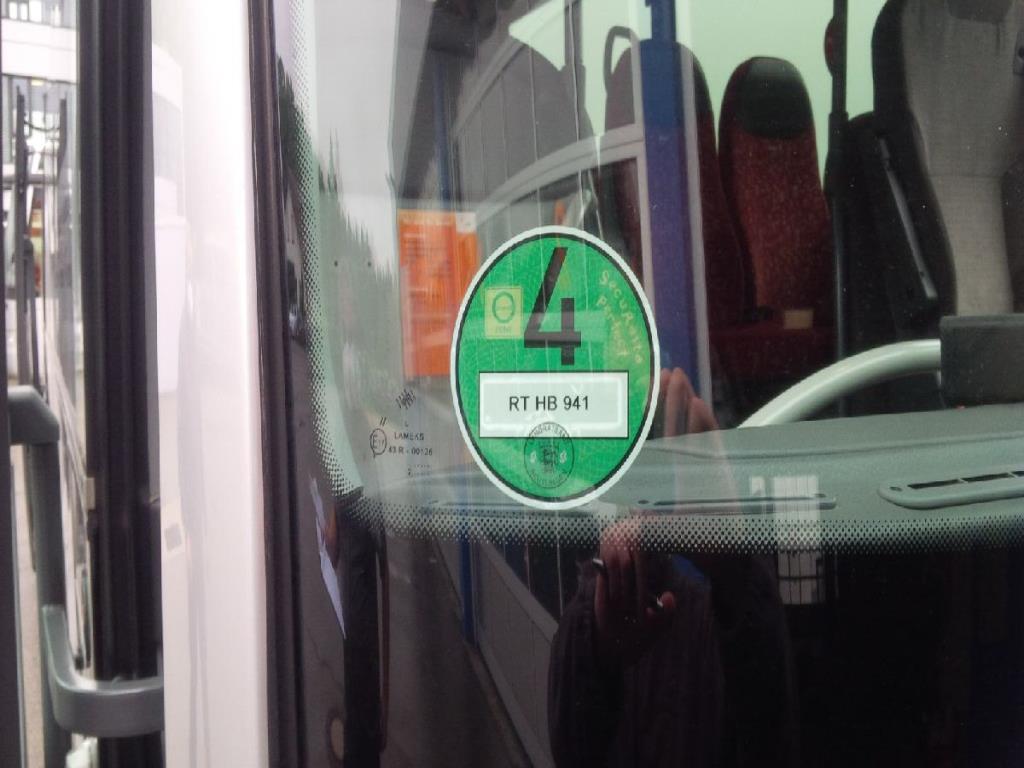 Dobrze utrzymane autobusy i autokary, przyczepy do transportu autobusowego, sprzęt operacyjny i biznesowy-7