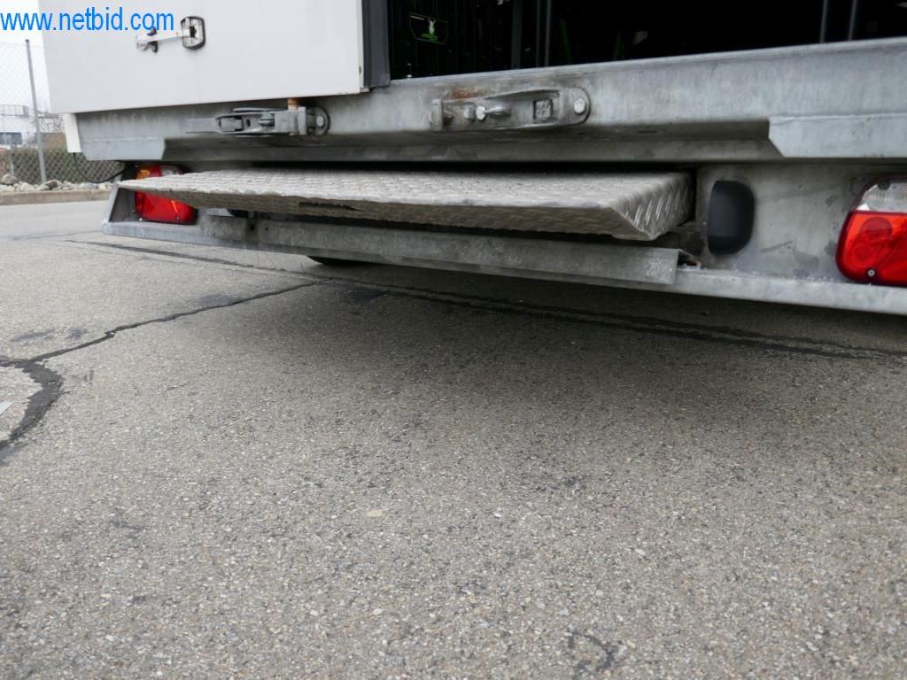 Dobro vzdrževani avtobusi, prikolice za prevoz avtobusov, operativna in poslovna oprema-8