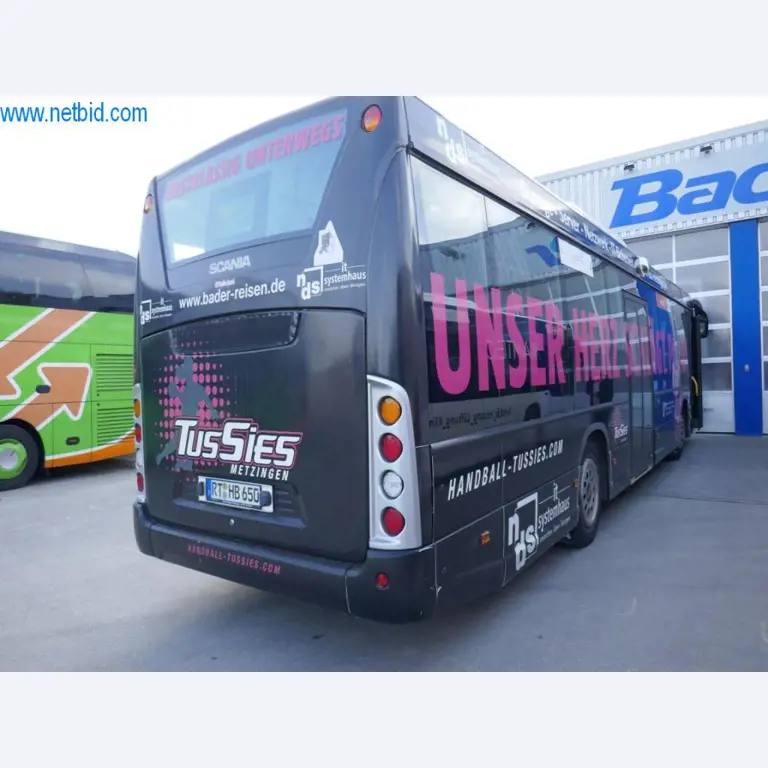 Gepflegte Linien- und Reisebusse, Bus-Transportanhänger, Betriebs- und Geschäftsausstattung-10
