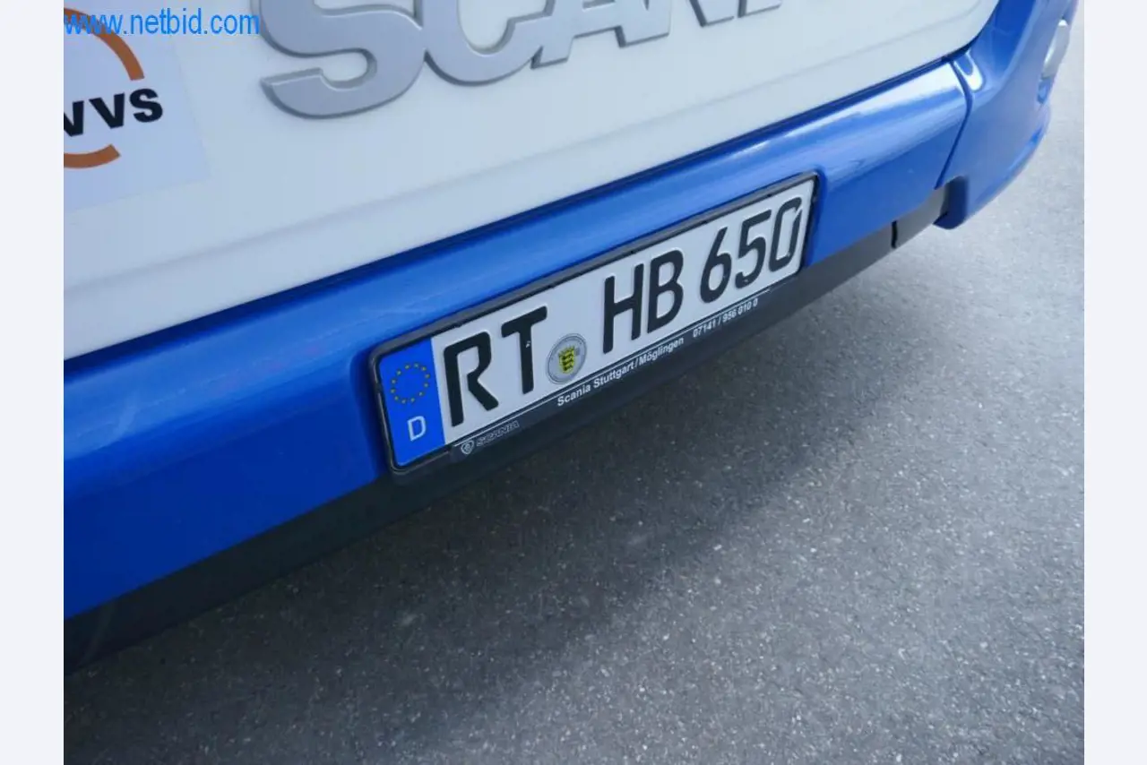 Gepflegte Linien- und Reisebusse, Bus-Transportanhänger, Betriebs- und Geschäftsausstattung-4