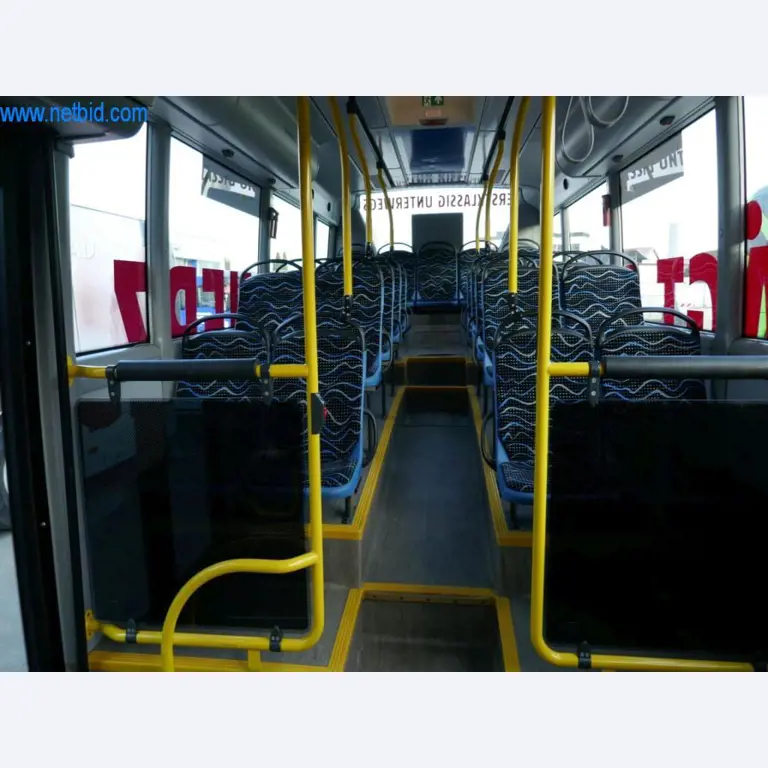 Gepflegte Linien- und Reisebusse, Bus-Transportanhänger, Betriebs- und Geschäftsausstattung-6