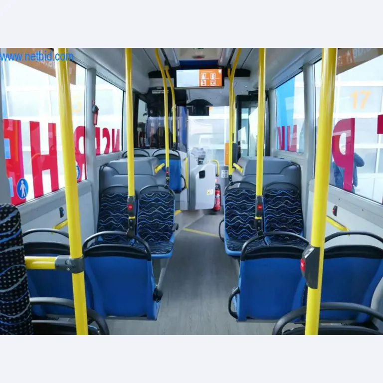 Gepflegte Linien- und Reisebusse, Bus-Transportanhänger, Betriebs- und Geschäftsausstattung-7