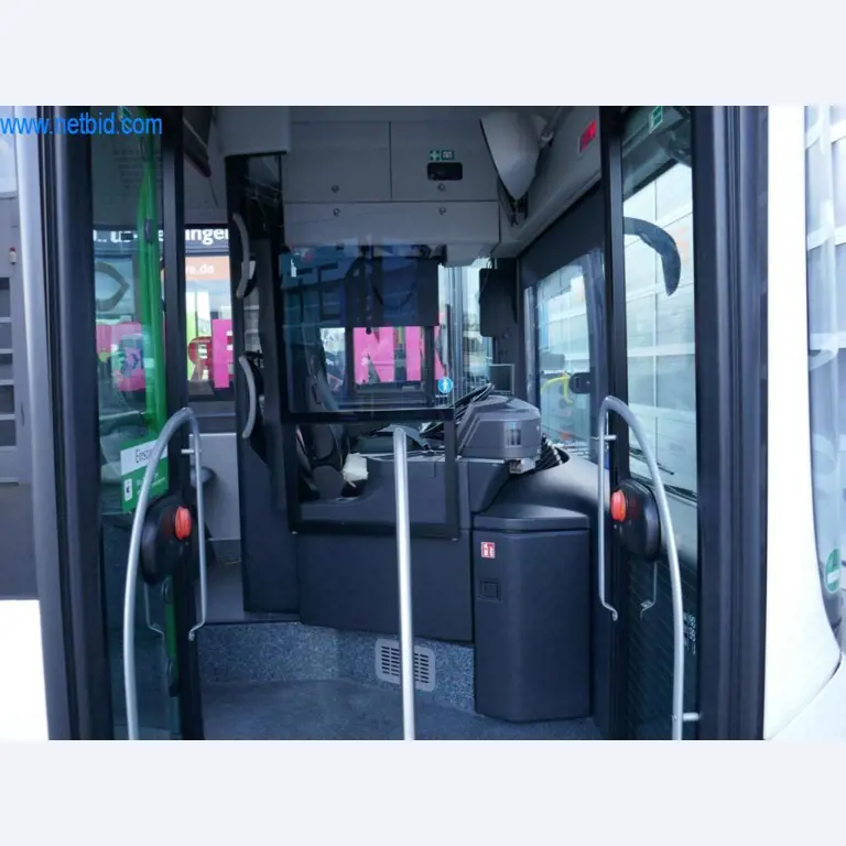Autocarros em bom estado de conservação, reboques de transporte de autocarros, equipamento operacional e comercial-1