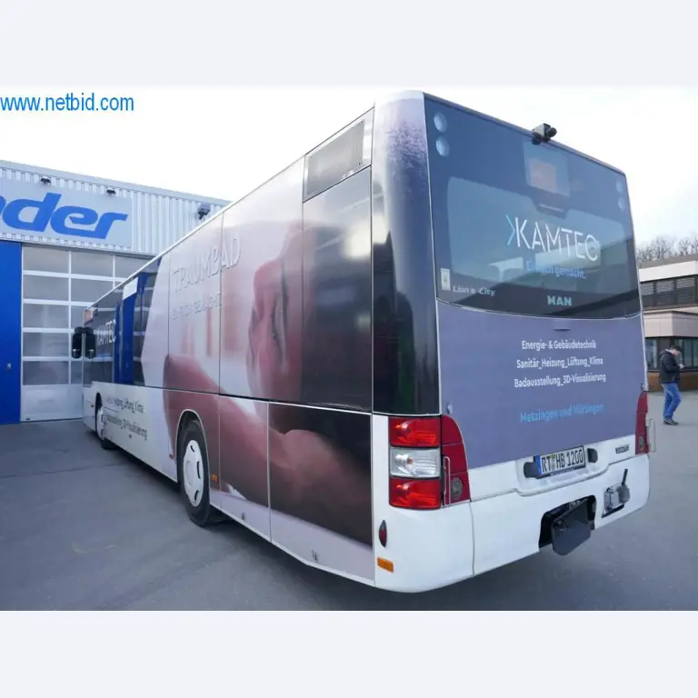 Autocarros em bom estado de conservação, reboques de transporte de autocarros, equipamento operacional e comercial-4
