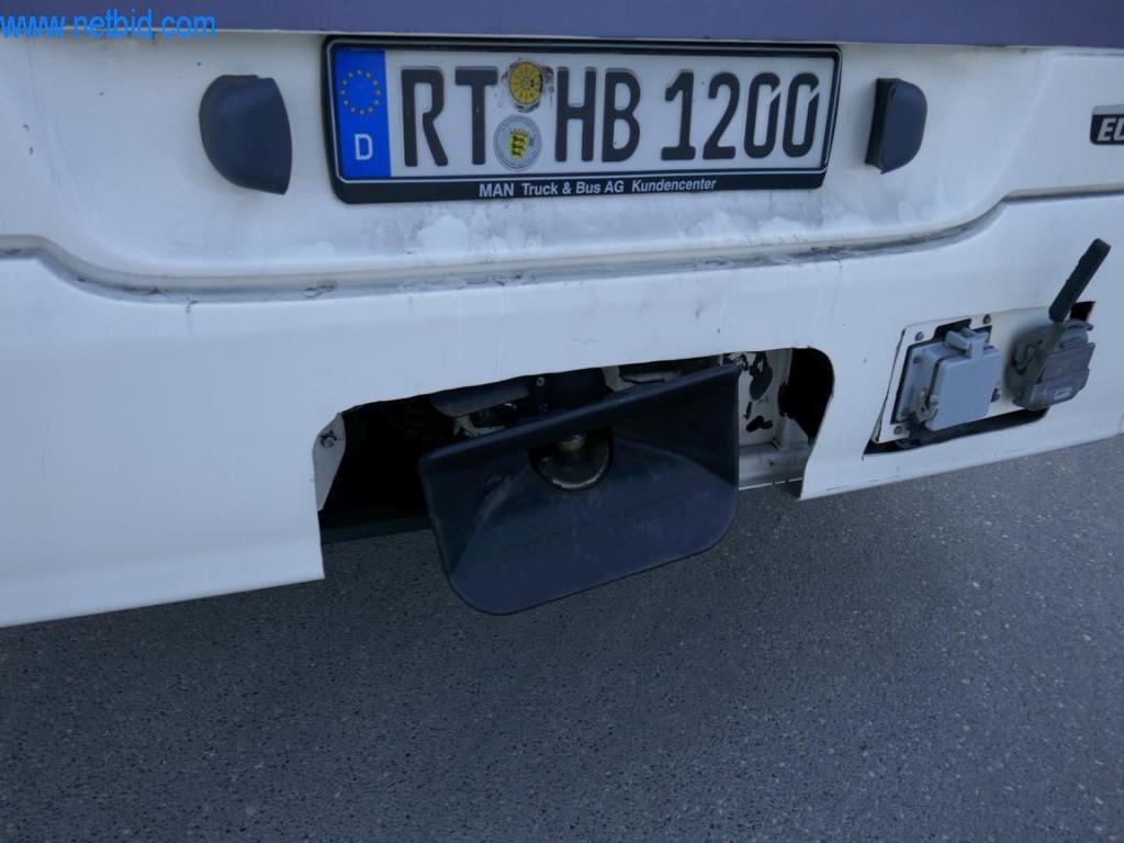 Autocarros em bom estado de conservação, reboques de transporte de autocarros, equipamento operacional e comercial-5