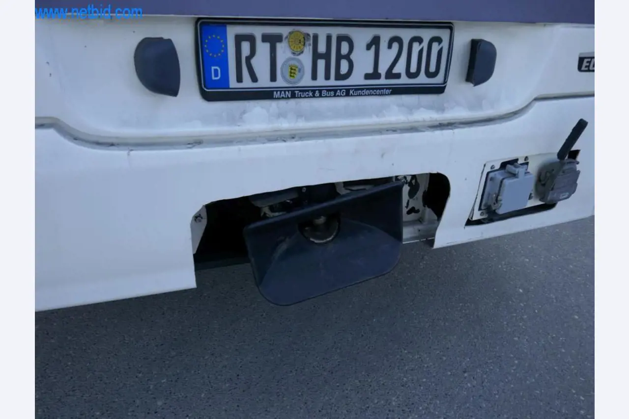 Autocarros em bom estado de conservação, reboques de transporte de autocarros, equipamento operacional e comercial-5