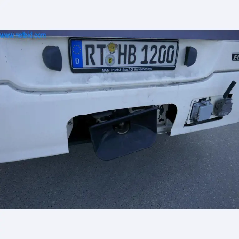 Autocarros em bom estado de conservação, reboques de transporte de autocarros, equipamento operacional e comercial-5