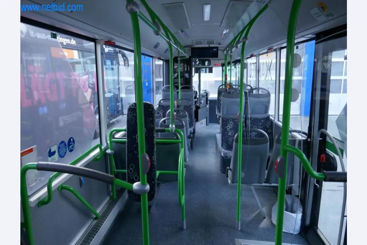 Autocarros em bom estado de conservação, reboques de transporte de autocarros, equipamento operacional e comercial-8