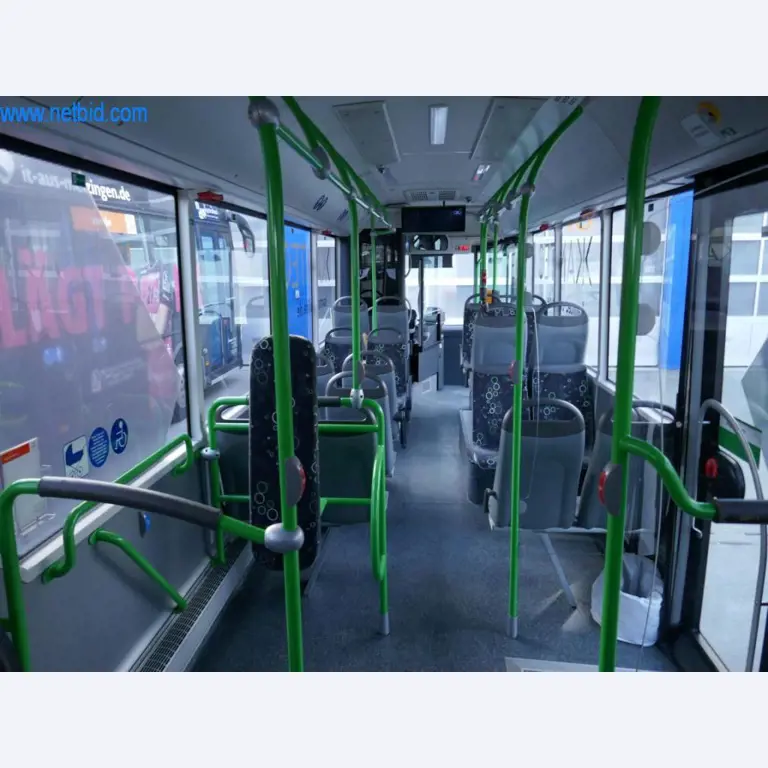 Autocarros em bom estado de conservação, reboques de transporte de autocarros, equipamento operacional e comercial-8