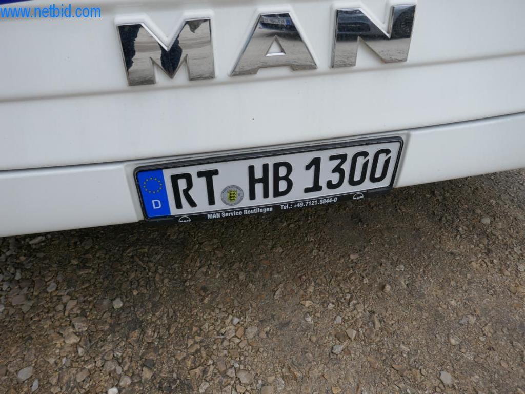 Autocarros em bom estado de conservação, reboques de transporte de autocarros, equipamento operacional e comercial-2