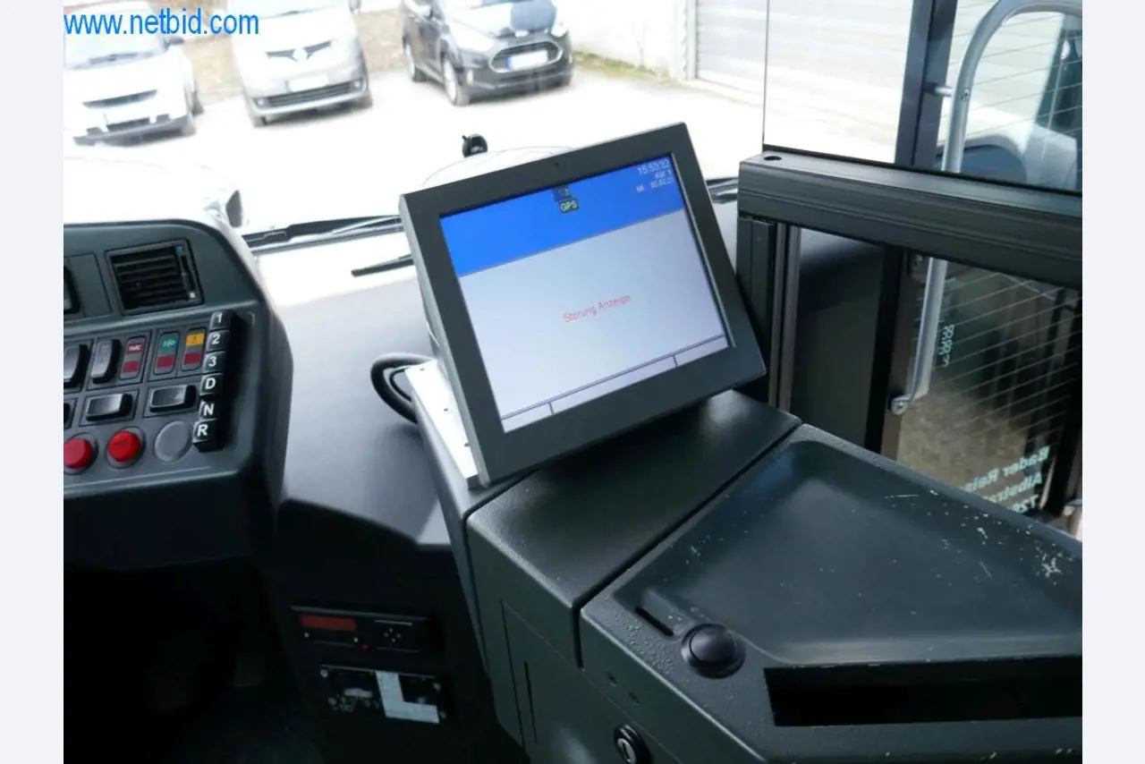 Autocarros em bom estado de conservação, reboques de transporte de autocarros, equipamento operacional e comercial-1
