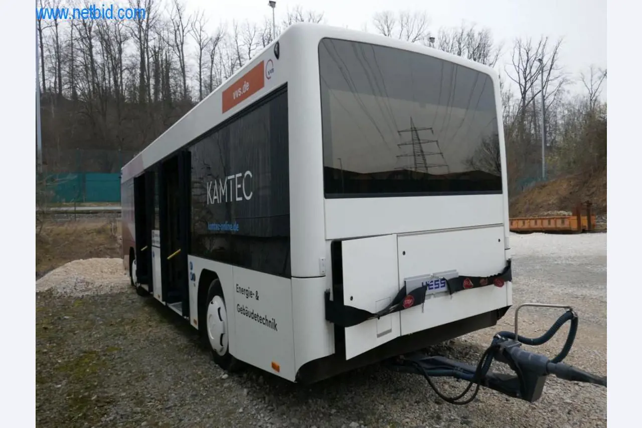 Gepflegte Linien- und Reisebusse, Bus-Transportanhänger, Betriebs- und Geschäftsausstattung-1