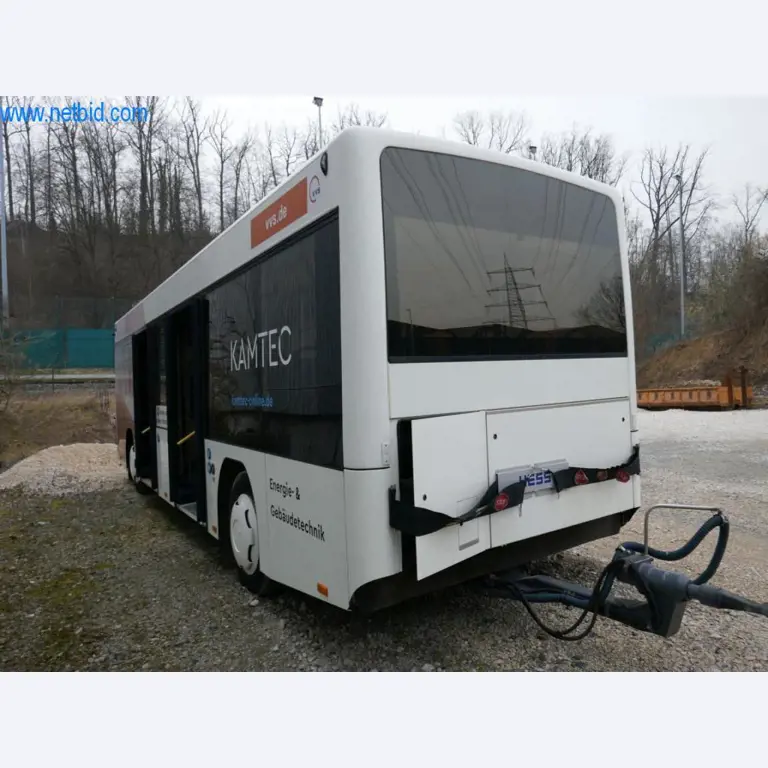 Gepflegte Linien- und Reisebusse, Bus-Transportanhänger, Betriebs- und Geschäftsausstattung-1