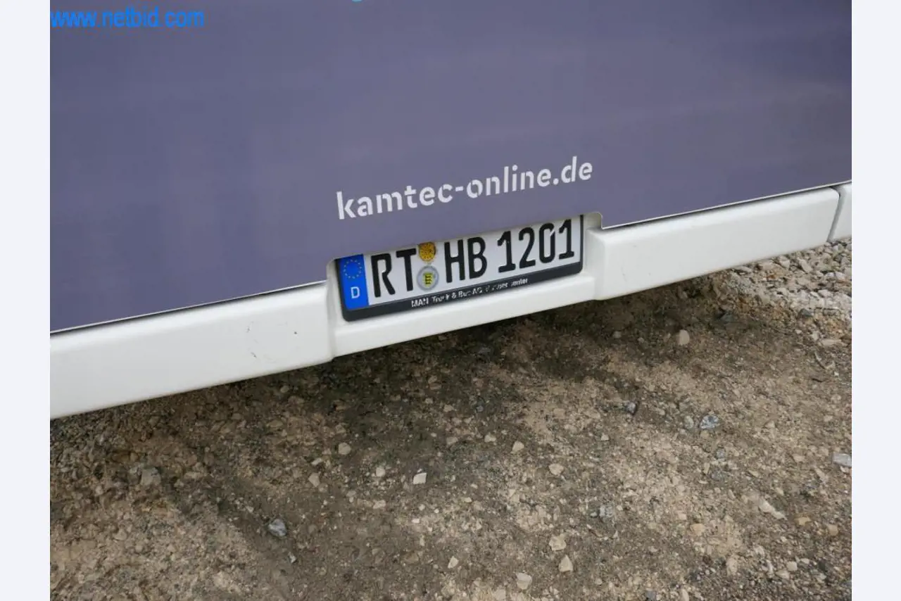 Gepflegte Linien- und Reisebusse, Bus-Transportanhänger, Betriebs- und Geschäftsausstattung-2