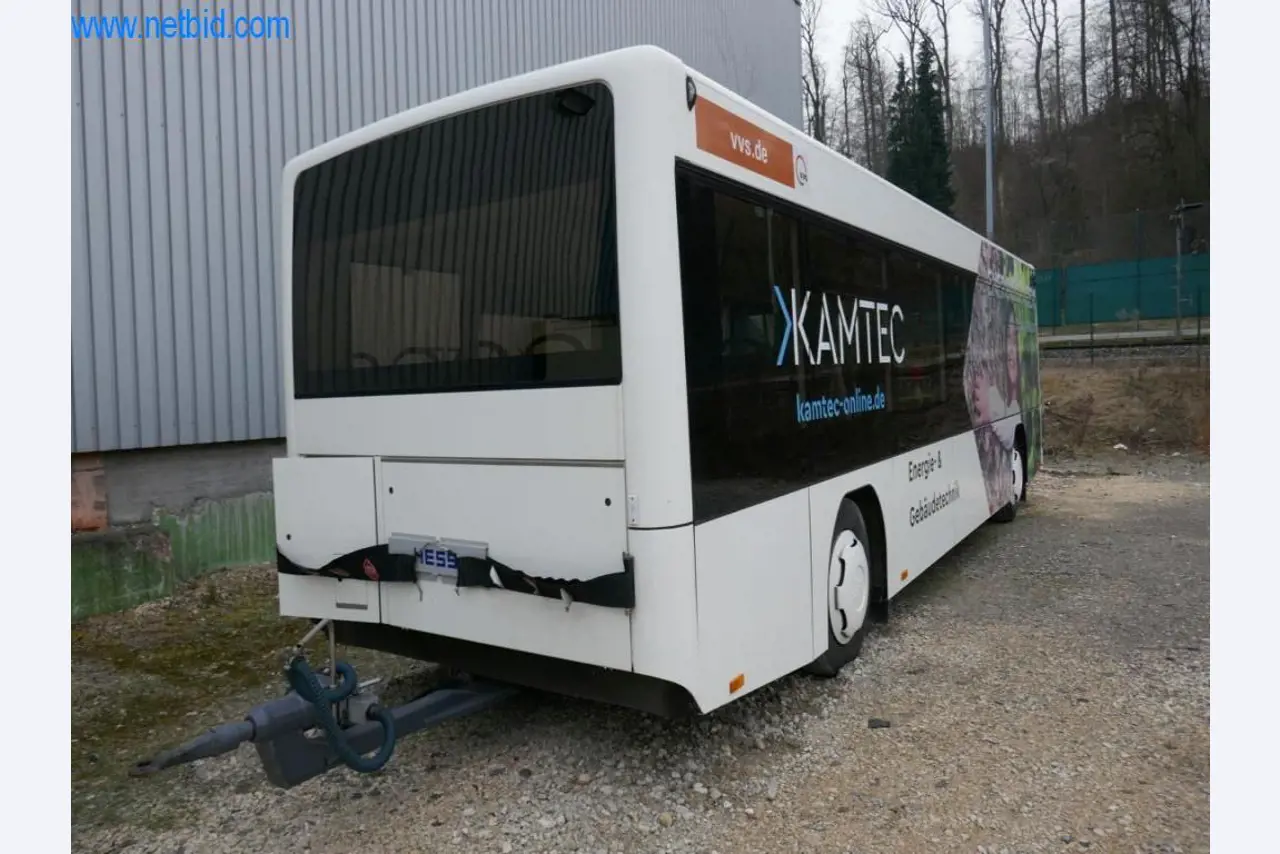 Gepflegte Linien- und Reisebusse, Bus-Transportanhänger, Betriebs- und Geschäftsausstattung-4