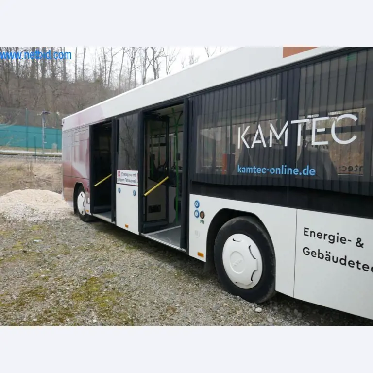 Gepflegte Linien- und Reisebusse, Bus-Transportanhänger, Betriebs- und Geschäftsausstattung-5