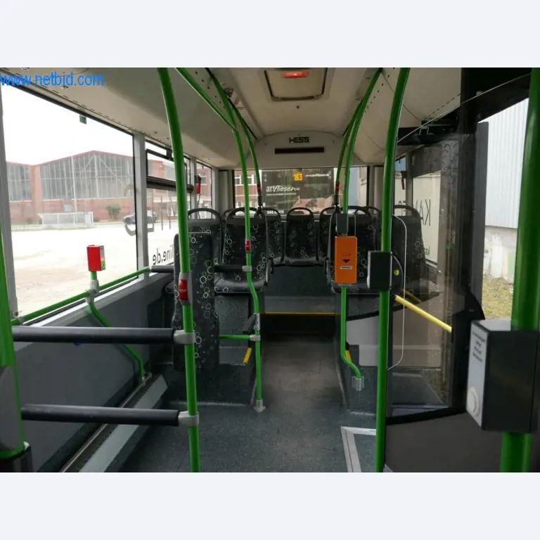Gepflegte Linien- und Reisebusse, Bus-Transportanhänger, Betriebs- und Geschäftsausstattung-8