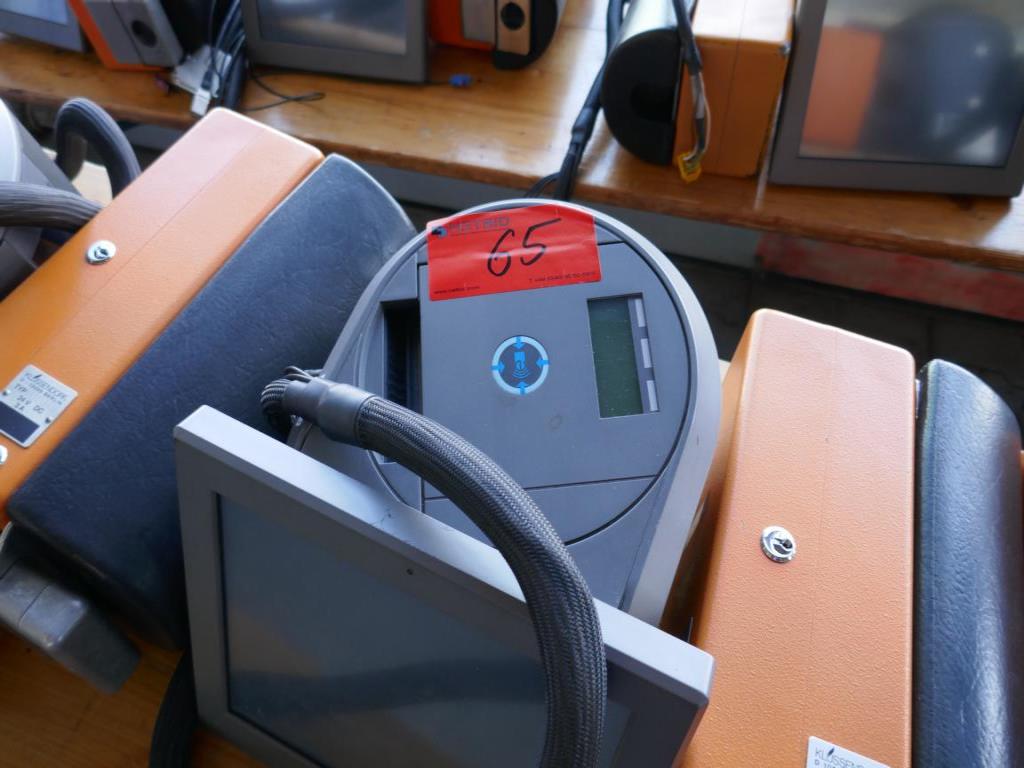 Dobro vzdrževani avtobusi, prikolice za prevoz avtobusov, operativna in poslovna oprema-1