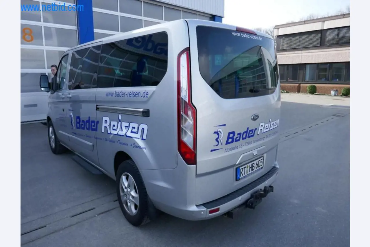 Autocarros em bom estado de conservação, reboques de transporte de autocarros, equipamento operacional e comercial-3