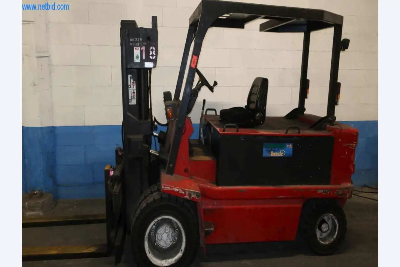 Druckgussanlagen (Al/Mg) 480 – 1.050 t,
Mechanische Bearbeitung, Werkzeugbau
-1