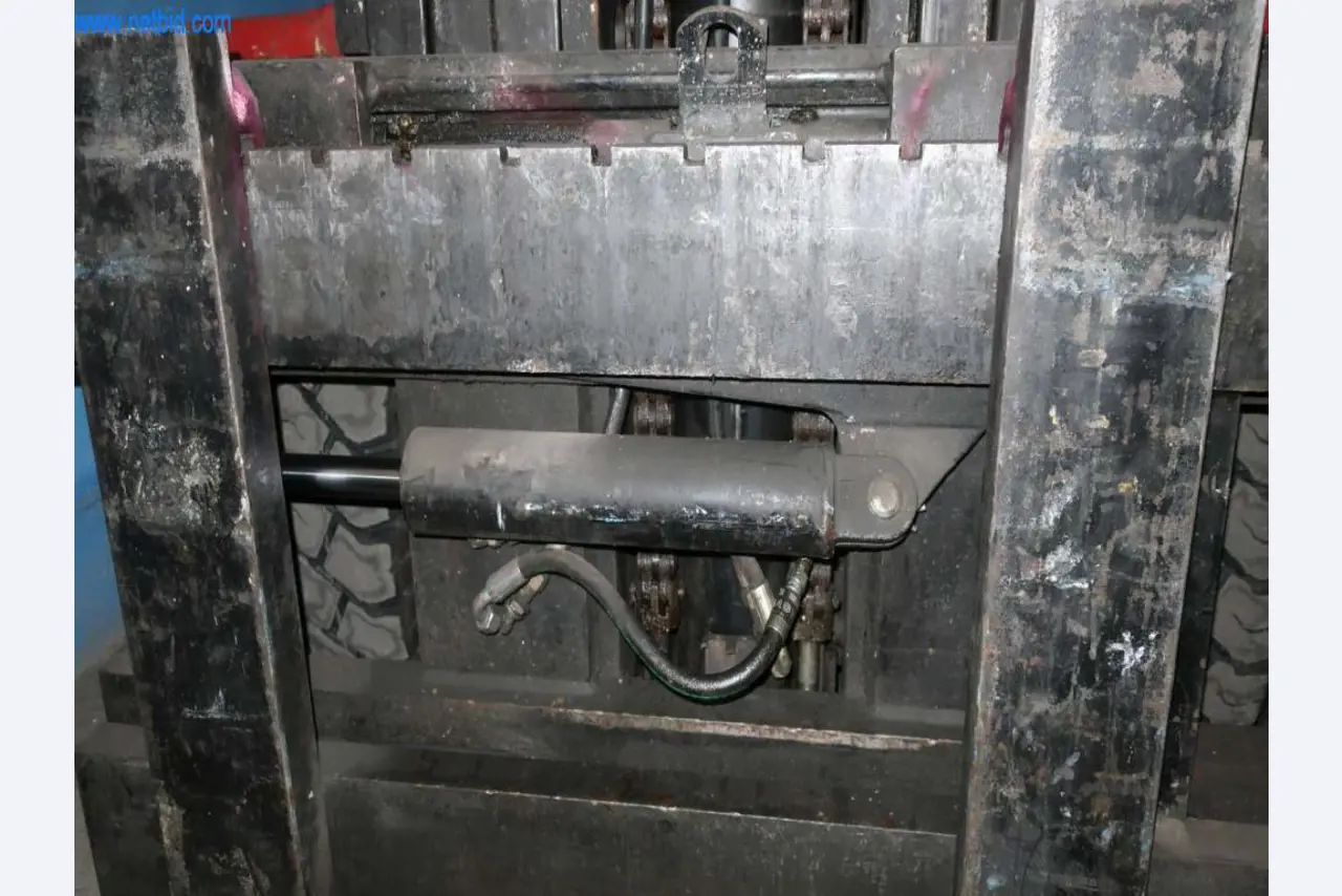 Druckgussanlagen (Al/Mg) 480 – 1.050 t,
Mechanische Bearbeitung, Werkzeugbau
-4