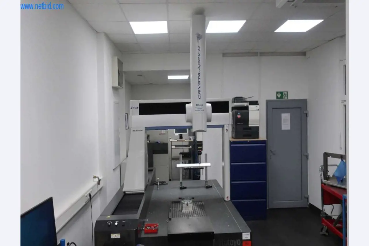 Druckgussanlagen (Al/Mg) 480 – 1.050 t,
Mechanische Bearbeitung, Werkzeugbau
-3