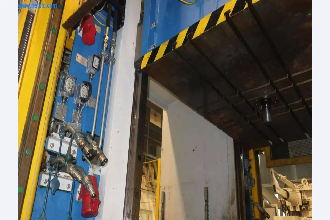 Installations de coulée sous pression (Al/Mg) 480 - 1.050 t,
Usinage mécanique, fabrication d'outils
-19