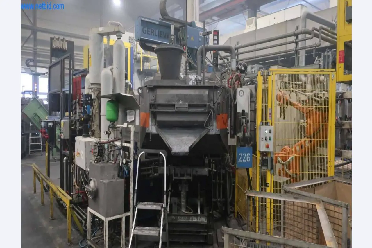 Installations de coulée sous pression (Al/Mg) 480 - 1.050 t,
Usinage mécanique, fabrication d'outils
-24