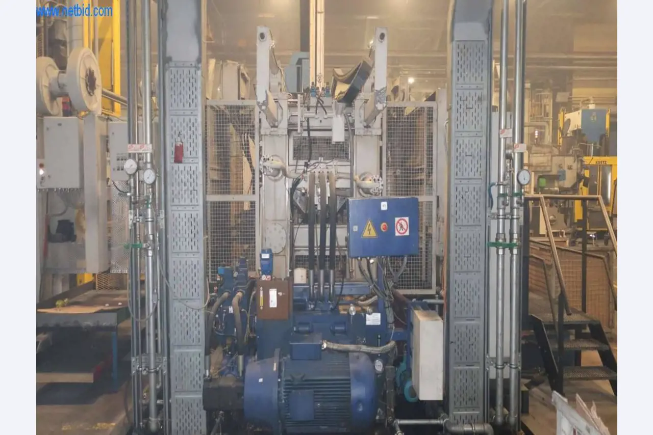 Installations de coulée sous pression (Al/Mg) 480 - 1.050 t,
Usinage mécanique, fabrication d'outils
-27