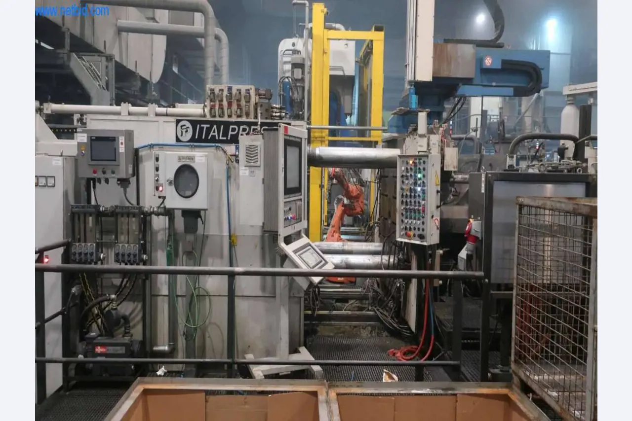 Installations de coulée sous pression (Al/Mg) 480 - 1.050 t,
Usinage mécanique, fabrication d'outils
-2