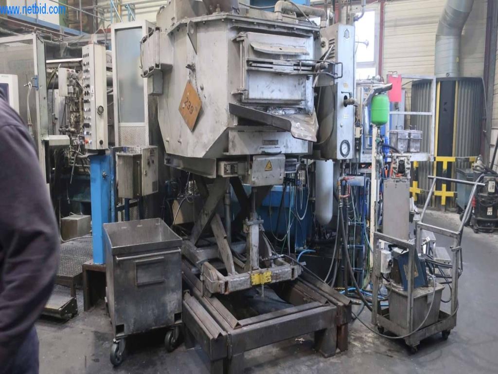 Sistemas de fundición a presión (Al/Mg) 480 - 1.050 toneladas,
Procesamiento mecánico, fabricación de herramientas
-8