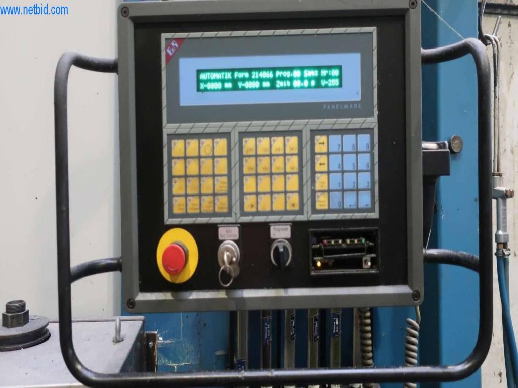 Druckgussanlagen (Al/Mg) 480 – 1.050 t,
Mechanische Bearbeitung, Werkzeugbau
-9